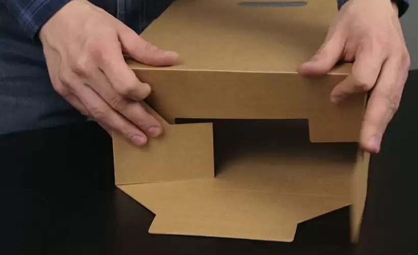 kak-pravilno-skladyvat-i-khranit-samosbornye-korobki (2).png