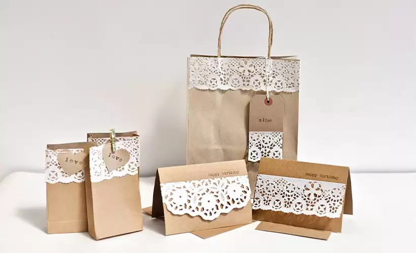 ispolzovanie-kraft-paketov-v-upakovke-podarkov-stilnye-i-ekologichnye-resheniya (3).png