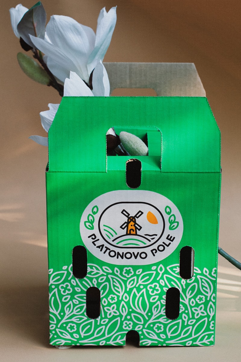 Коробки для вещей - купить в гардеробную картонные ящики в Москве  фото